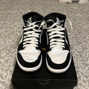 JORDAN 1 MID
